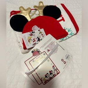 Mickey’s my first Christmas blanket and beenie set for baby’s